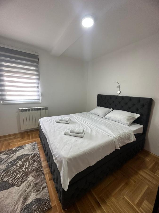 Port 2 Apartment Belgrade Exterior photo